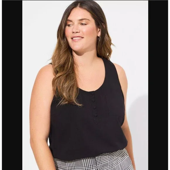 Torrid Black Challis Top 5X 28 Henley Button Sleeveless Blouse Pocket Casual NWT - Picture 3 of 8